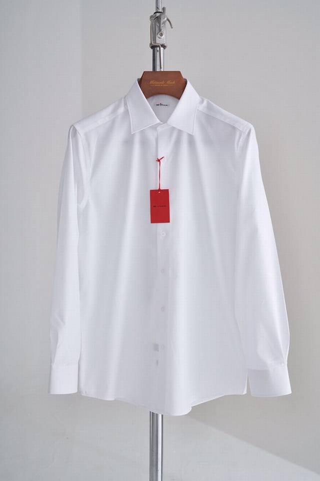 完美主义者非k家莫属顶级裁剪进口色织高支棉长袖商务衬衫 错过绝对会后悔的一款现代高奢珍品商务男士长袖衬衫 由创始人 Ciro Paone 创立于 1956 年